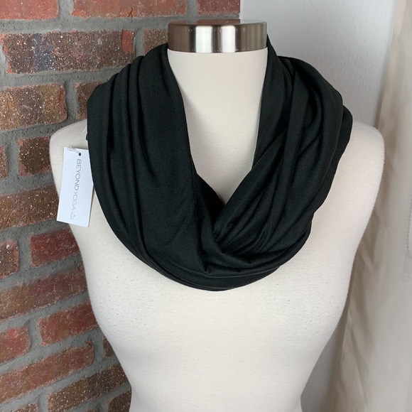 Nwt Beyond Yoga Hidden Pocket Infinity 